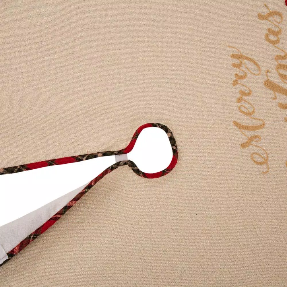 Glitzhome 48 In. D Fabric Christmas Tree Skirt In Poinsettia 4 Glitzhome 48 In. D Fabric Christmas Tree Skirt In Poinsettia - Image 2