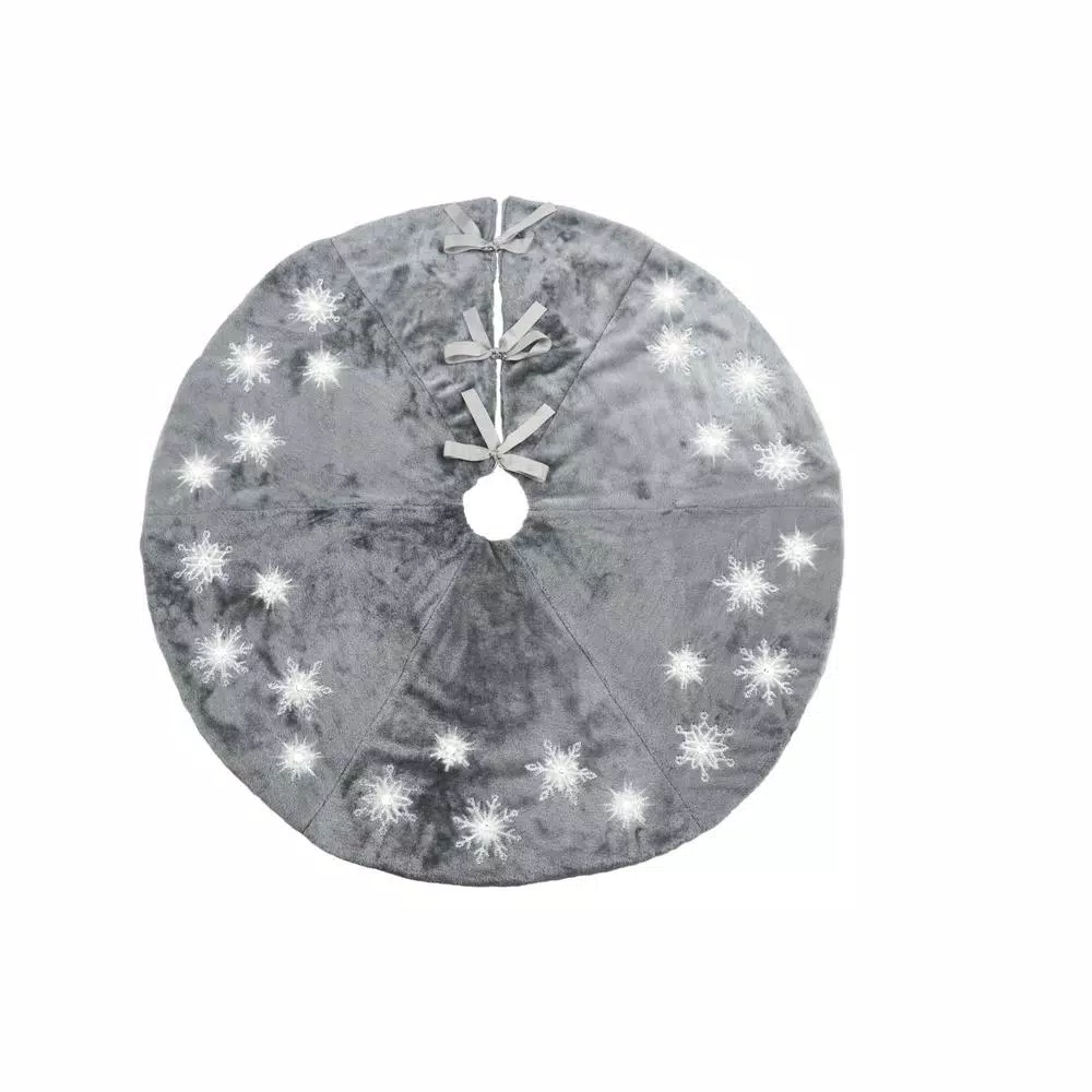Manor Luxe 56 In. Snowflake Sequin Soft Plush Furry Light Up Round Christmas Tree Skirt In Grey 3 Manor Luxe 56 In. Snowflake Sequin Soft Plush Furry Light Up Round Christmas Tree Skirt In Grey
